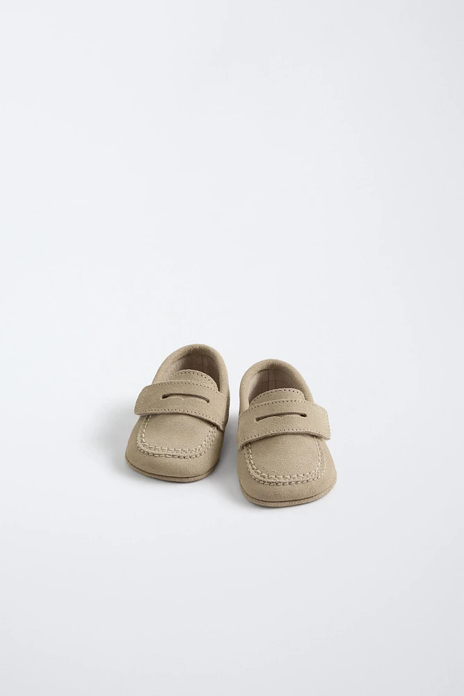 MOCASSINS EN CUIR