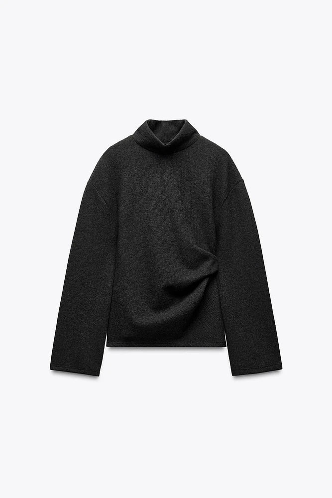 SOFT PLEATED TOP