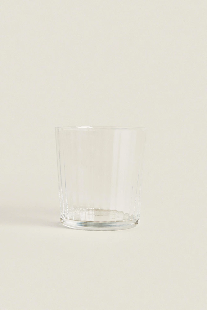 GLASS TUMBLER WITH LINE DESIGN