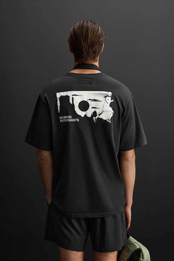 RUNNING GRAPHIC PRINT T-SHIRT