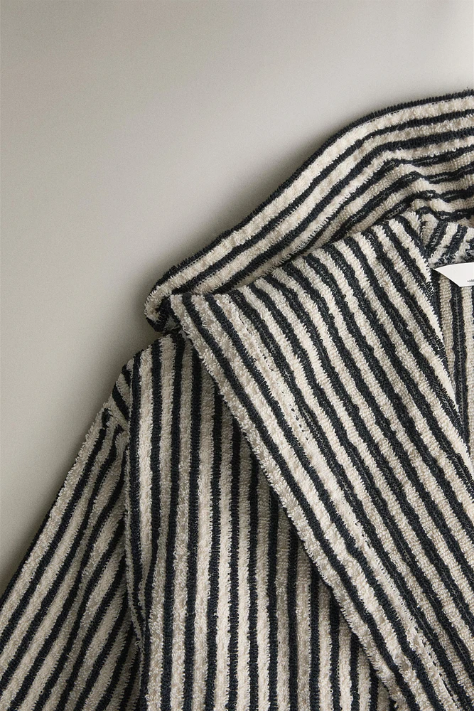 STRIPED HOODED BATHROBE