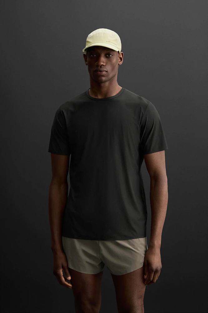 LIGHTWEIGHT TECHNICAL T-SHIRT