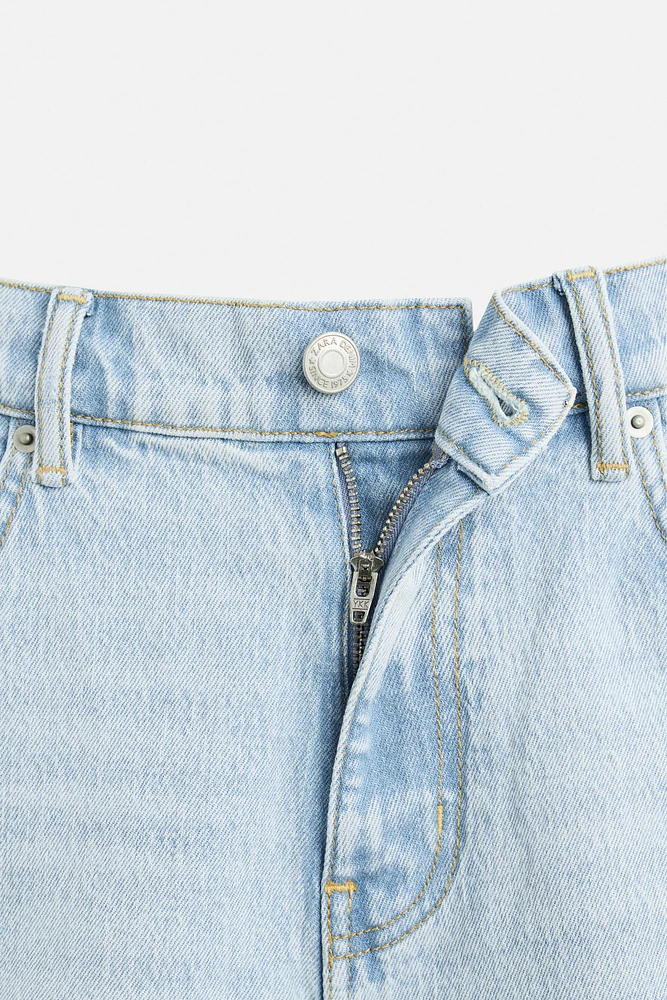 REGULAR FIT DENIM SHORTS