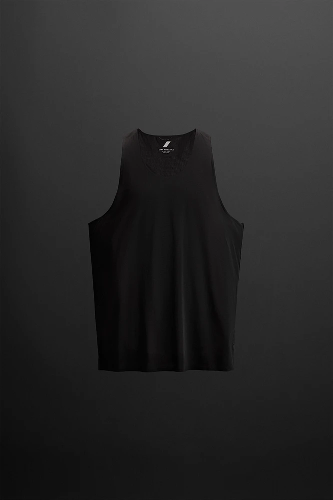 LIGHTWEIGHT TECHNICAL TANK TOP