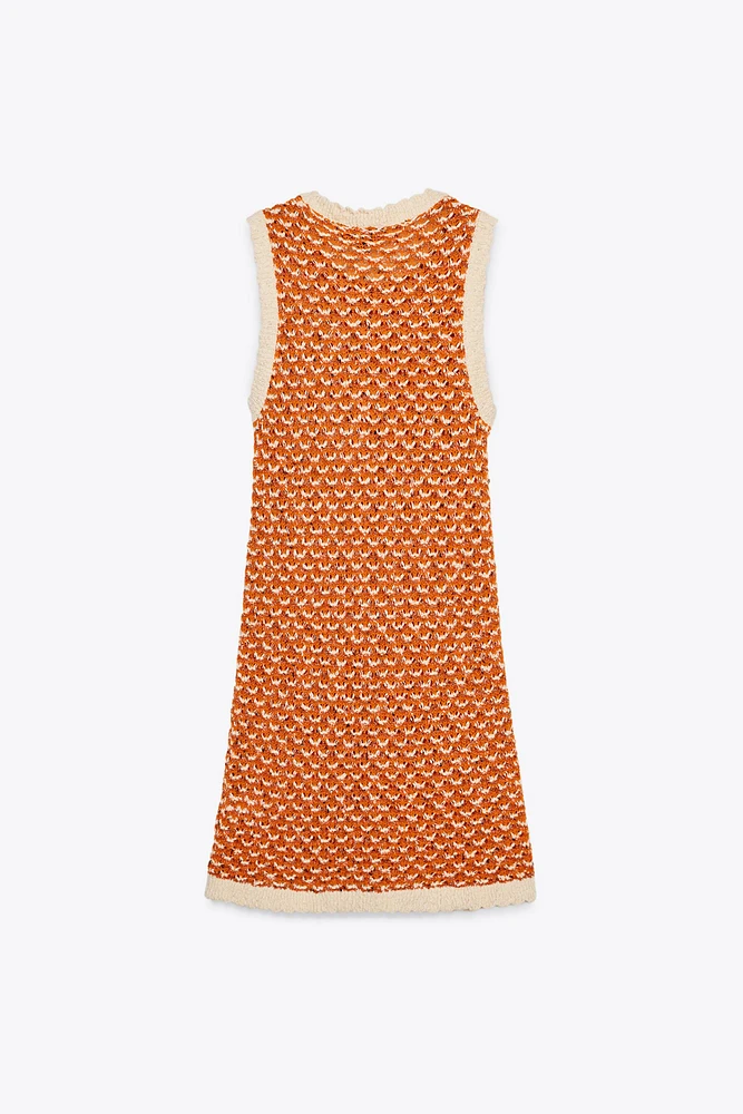 ROBE COURTE EN MAILLE TEXTURÉE