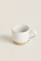 MUG WITH RAISED DESIGN