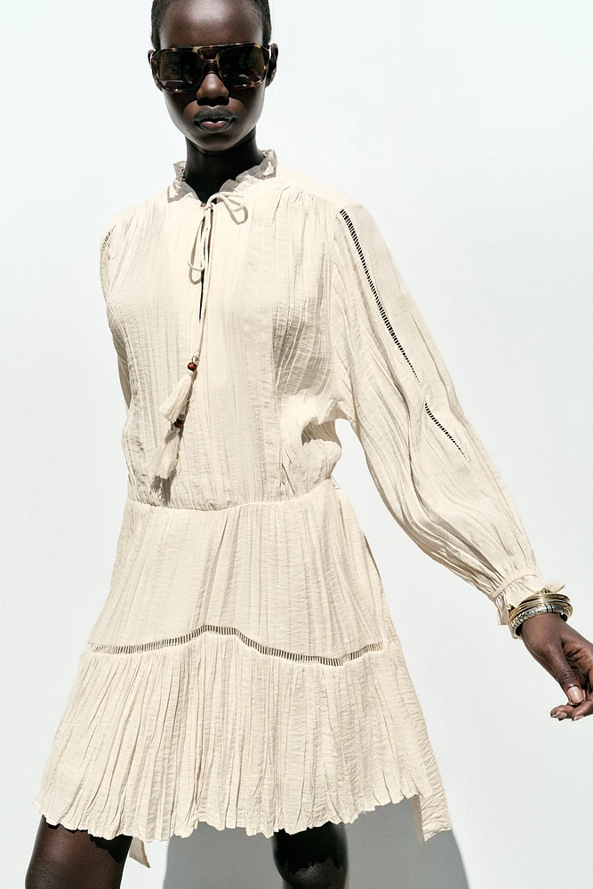 ROBE COURTE EFFET FROISSÉ