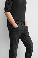 RIPPED SKINNY JEANS