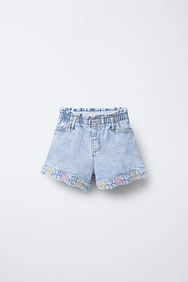 EMBROIDERED FLOWER DENIM SHORTS