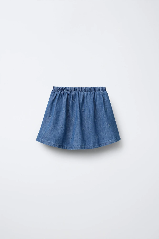 EMBROIDERED FLOWER DENIM SKORT
