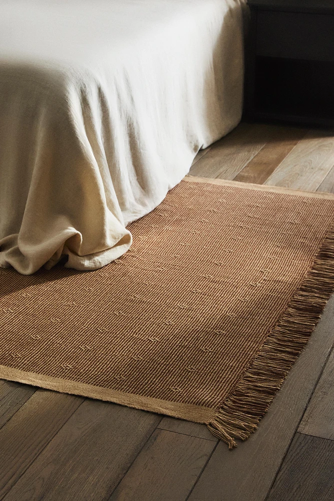 JUTE AREA RUG WITH DIAMONDS