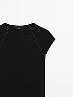 T-shirt manches courtes coutures contrastantes