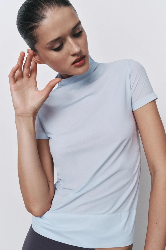 TOP COL MONTANT AVEC POLYAMIDE