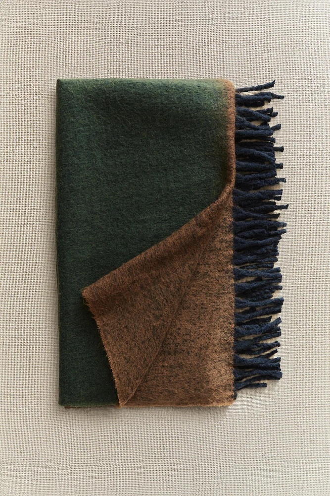 FRINGED BLANKET