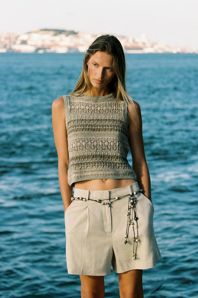 TEXTURED KNIT SLEEVELESS TOP