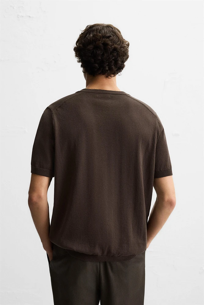 KNIT T-SHIRT WITH BUTTON NECK