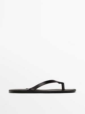Sandales entre-doigts en cuir