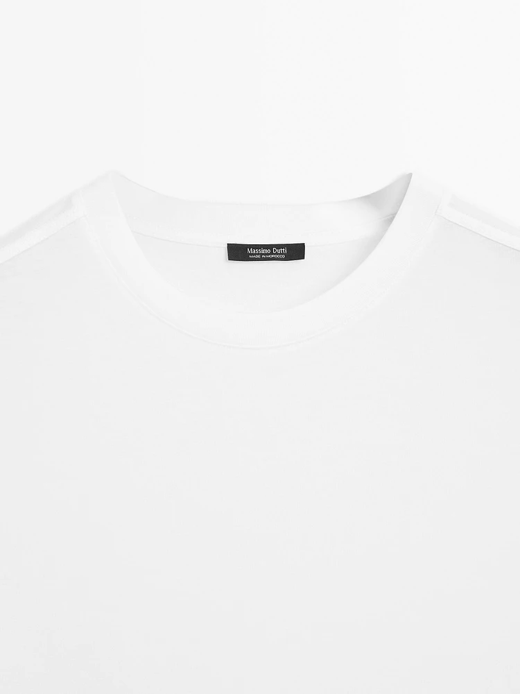 T-shirt with seam detail on the sleeve