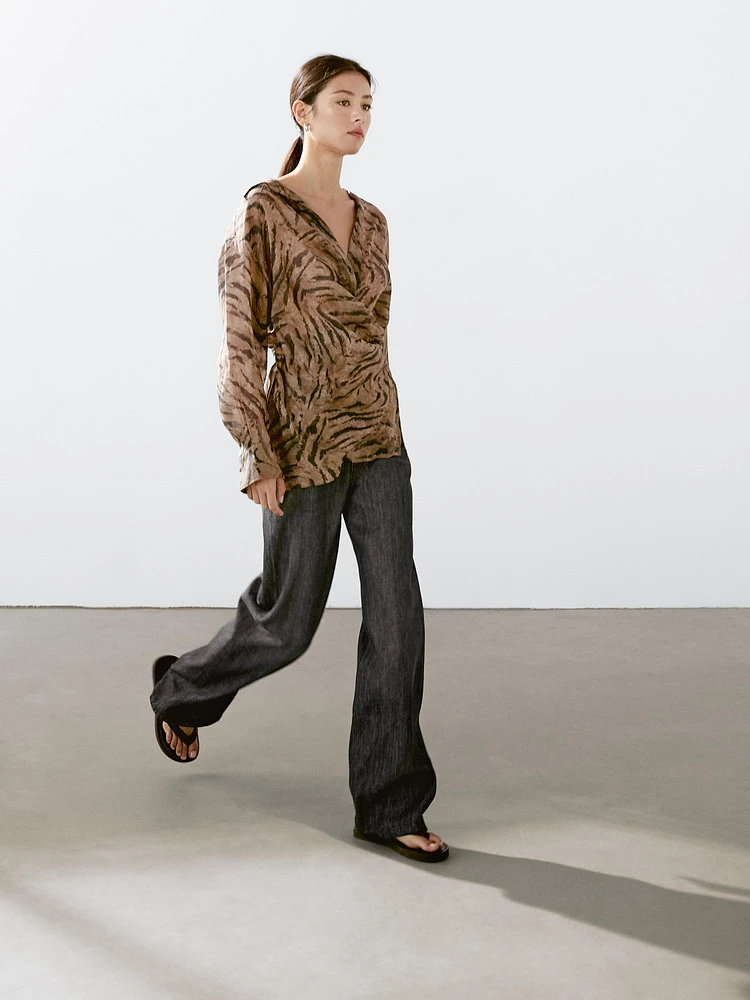 Kimono fluide bouton bijou jacquard