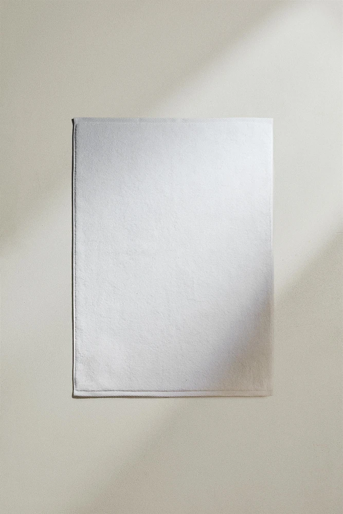 EXTRA SOFT NON-SLIP BATH MAT