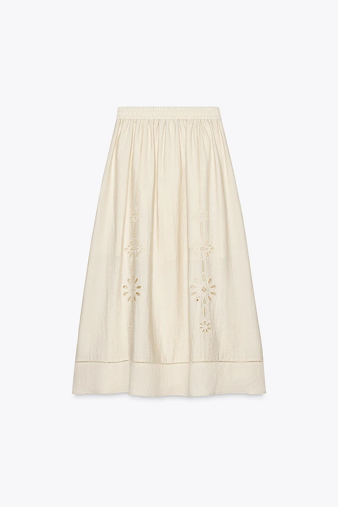 JUPE MIDI BRODERIES AJOURÉES