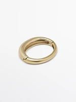 Thick round bracelet