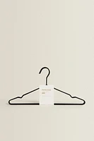 RUBBERIZED HANGERS (PACK OF 6)