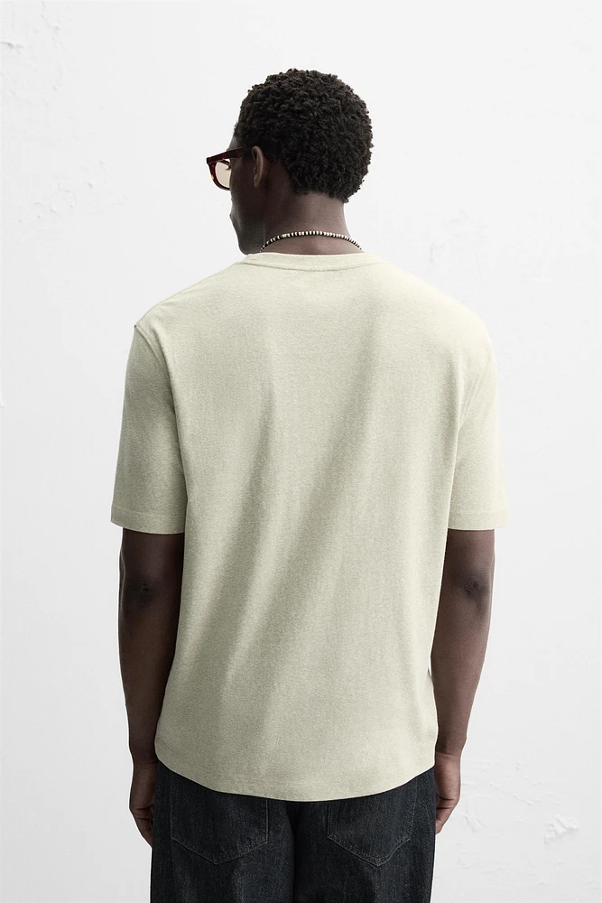 TEXTURED T-SHIRT