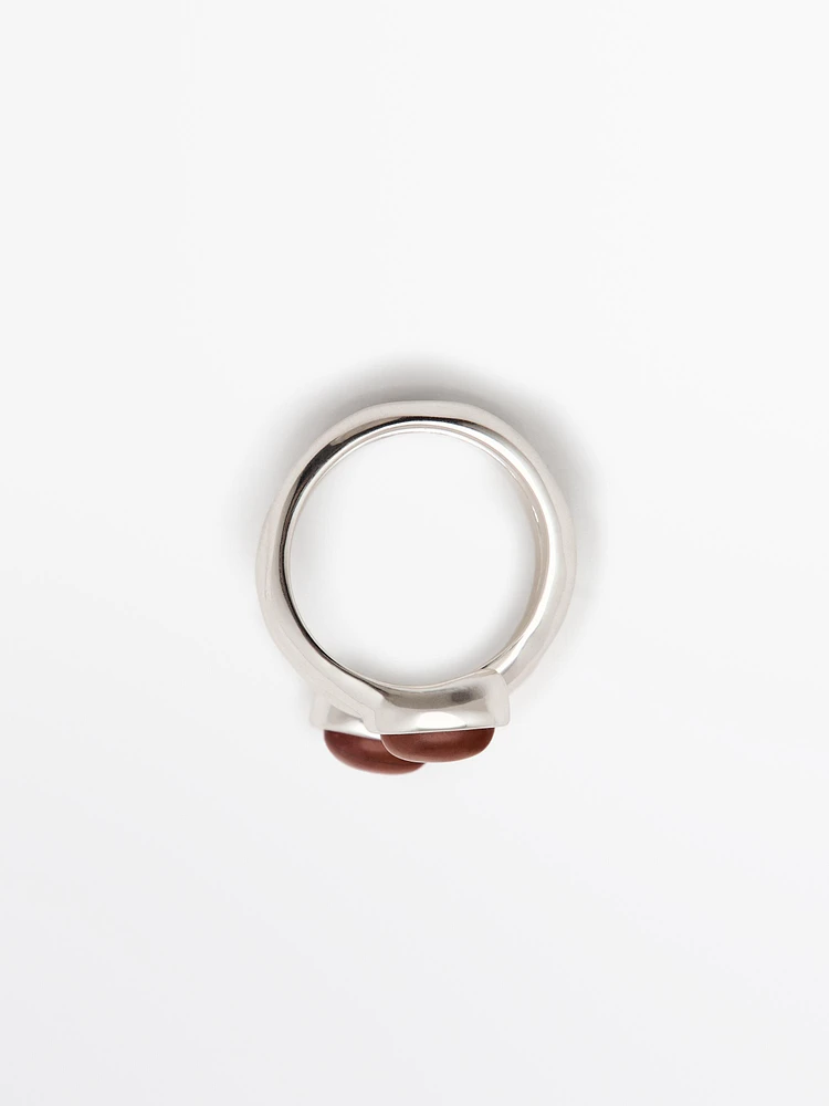 Spiral ring with encrusted details