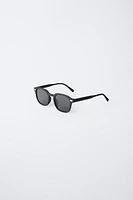 SUNGLASSES WITH RUBBERIZED FINISH