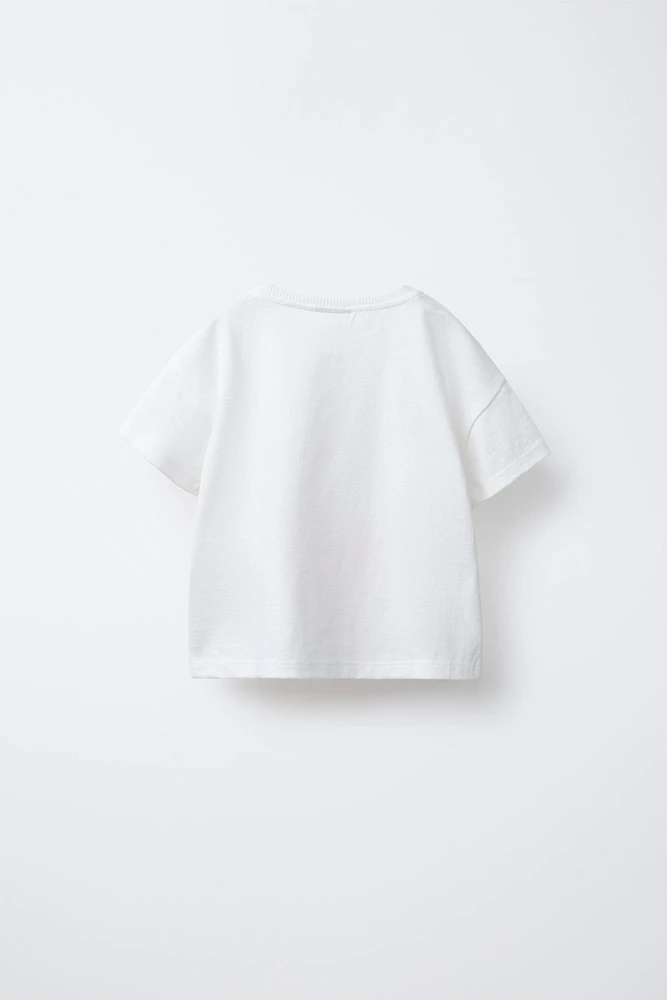 BUTTERFLY APPLIQUÉ T-SHIRT