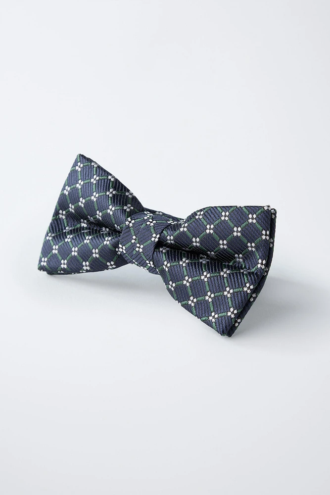 PRINTED BOWTIE