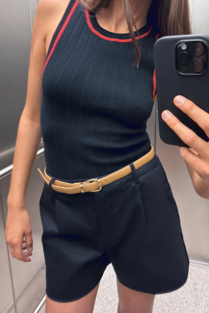 BELTED SHORTS WITH DARTS