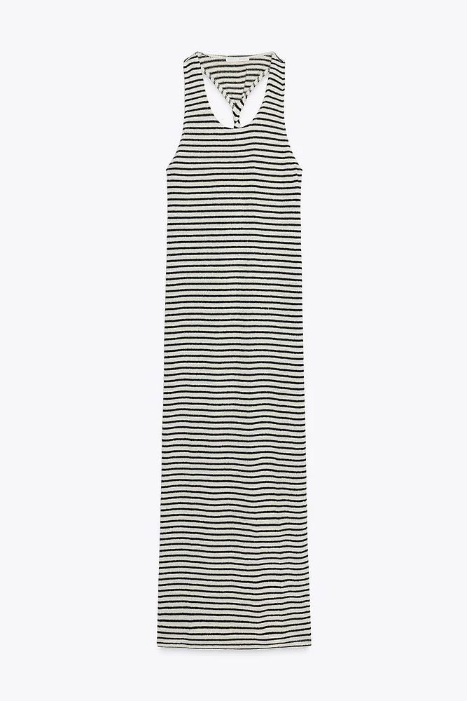 ROBE LONGUE EN MAILLE AJOURÉE
