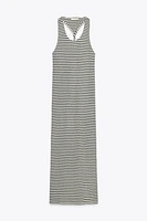 ROBE LONGUE EN MAILLE AJOURÉE