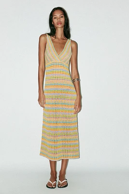 ROBE LONGUE EN MAILLE CROCHET