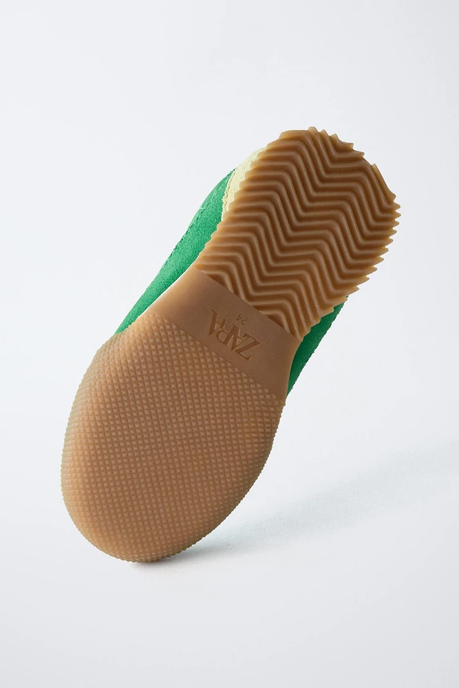 SOFT SNEAKERS