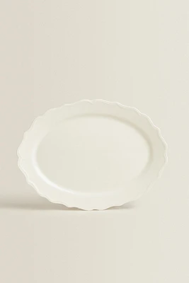 EARTHENWARE SERVING DISH WITH RAISED-DESIGN EDGE