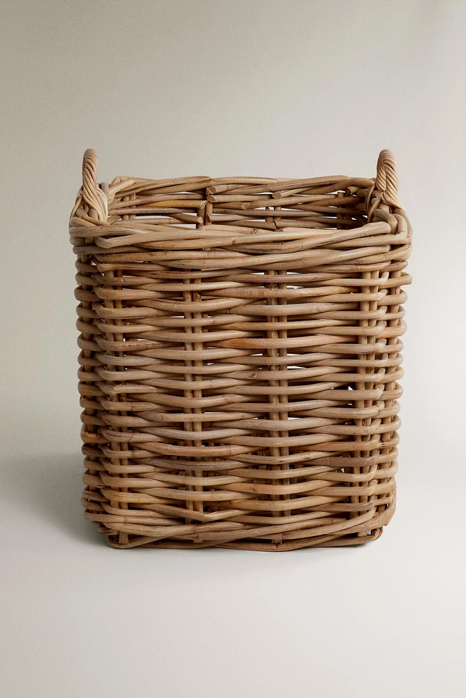 LARGE CHUNKY RATTAN BASKET