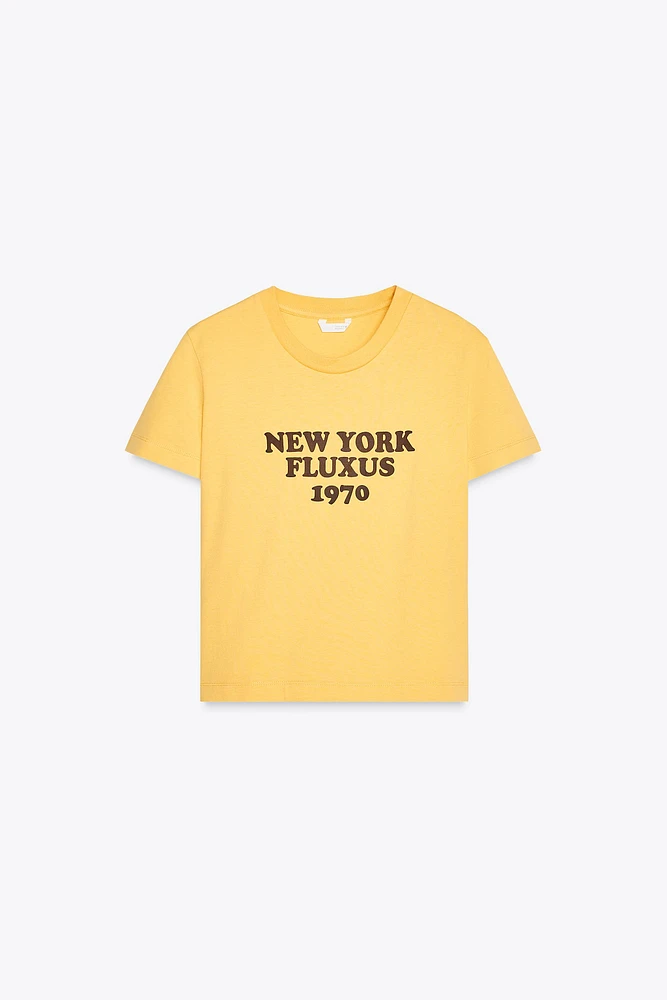 T-SHIRT DÉLAVÉ AVEC INSCRIPTION