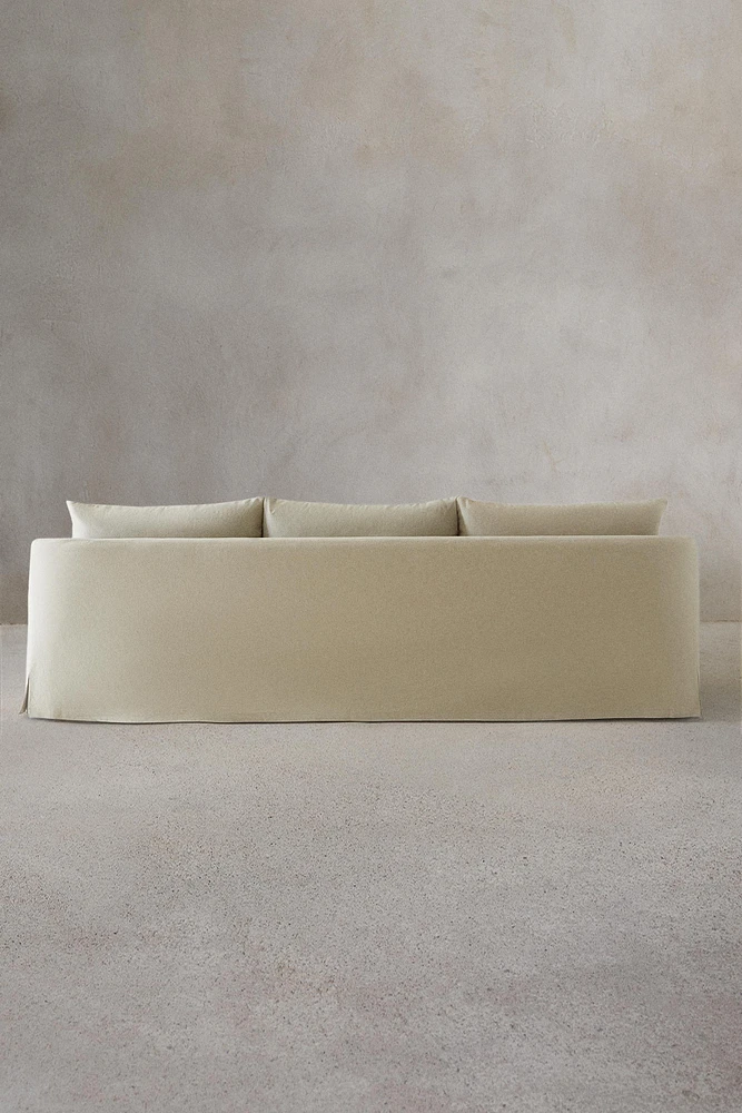 COUCH 01