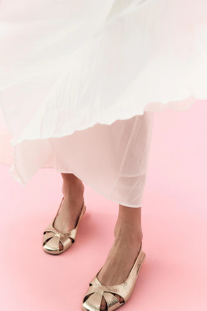 METALLIC EFFECT LOW HEELED SANDALS