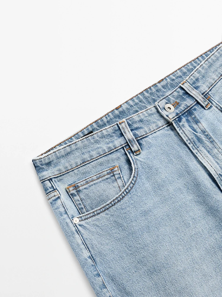 Tapered fit jeans