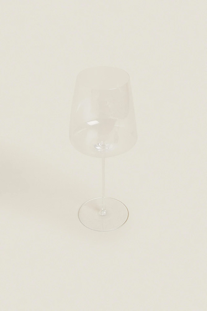 ULTRA LIGHTWEIGHT WINE GLASS