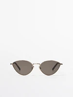 Metallic cateye sunglasses