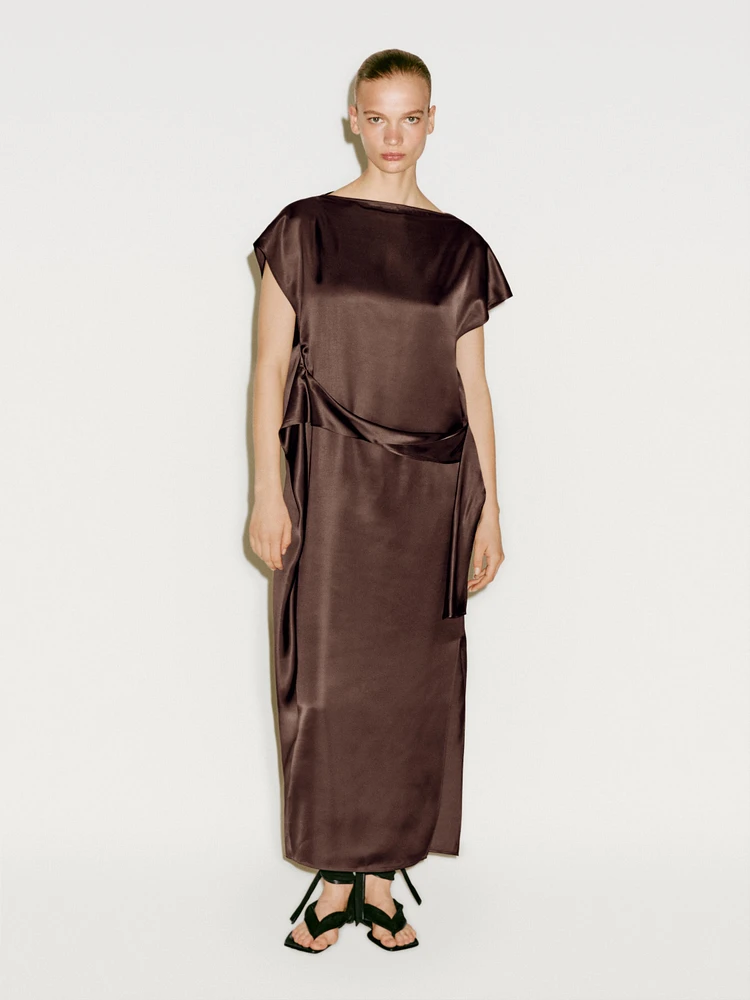 Robe satinée avec ceinture - Limited Edition