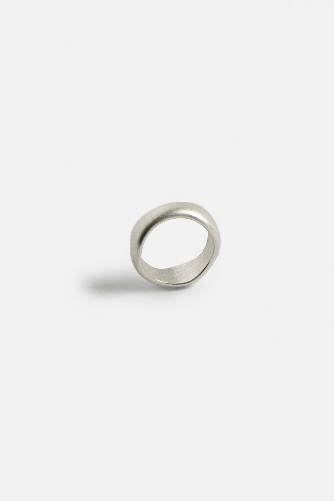 IRREGULAR RING