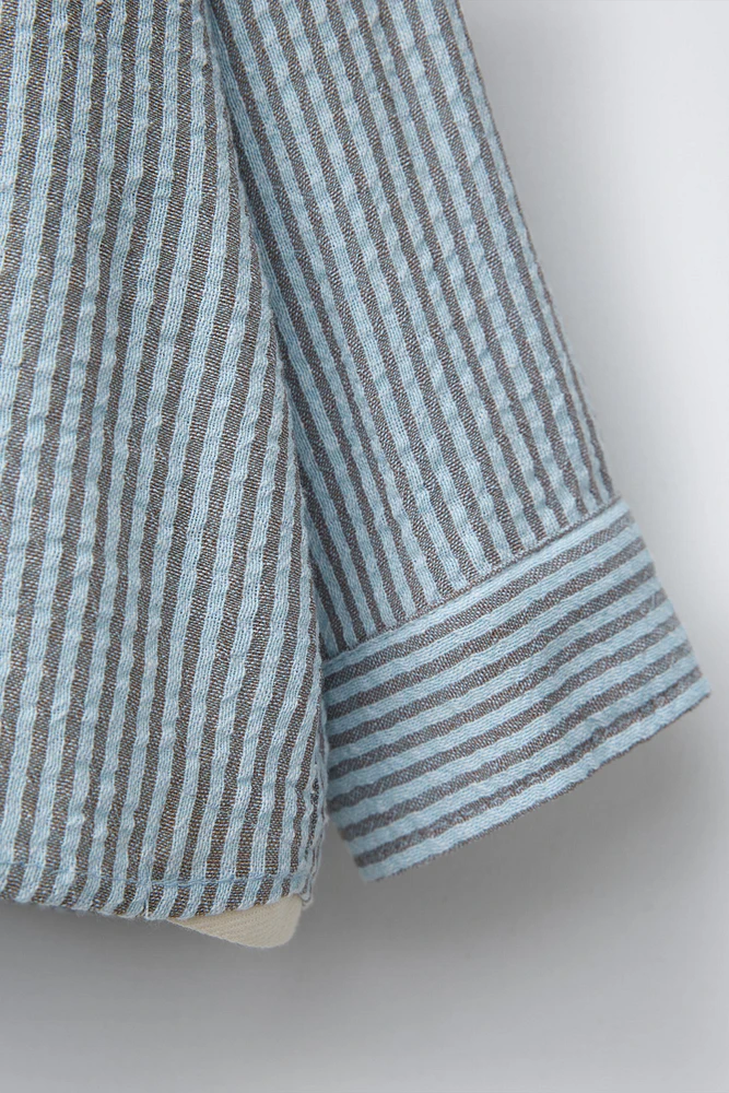 TEXTURED STRIPED SHIRT
