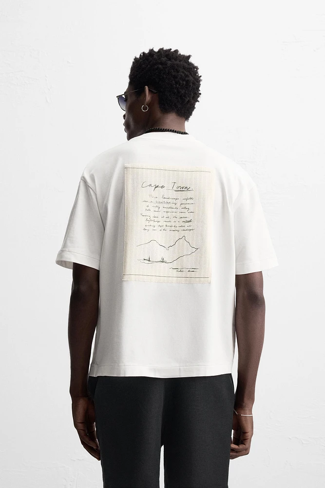 T-SHIRT À PIÈCE IMPRIMÉE