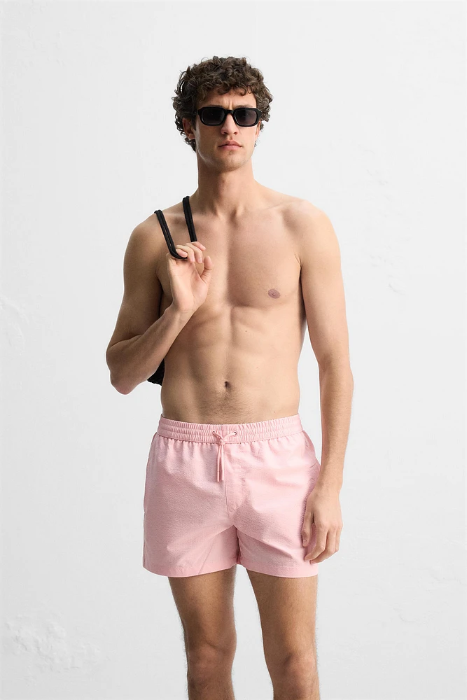 MAILLOT DE BAIN MI-LONG EN SEERSUCKER